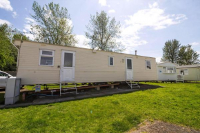 Spacious 8 Berth Caravan For Hire At Southview Holiday Park Ref 33002Tc